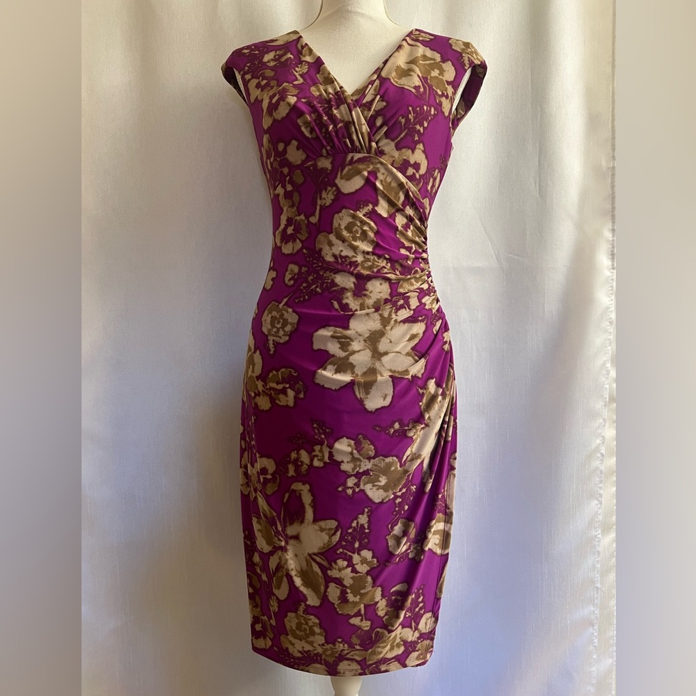 Ralph Lauren - Stretchy, beautiful, V-neck